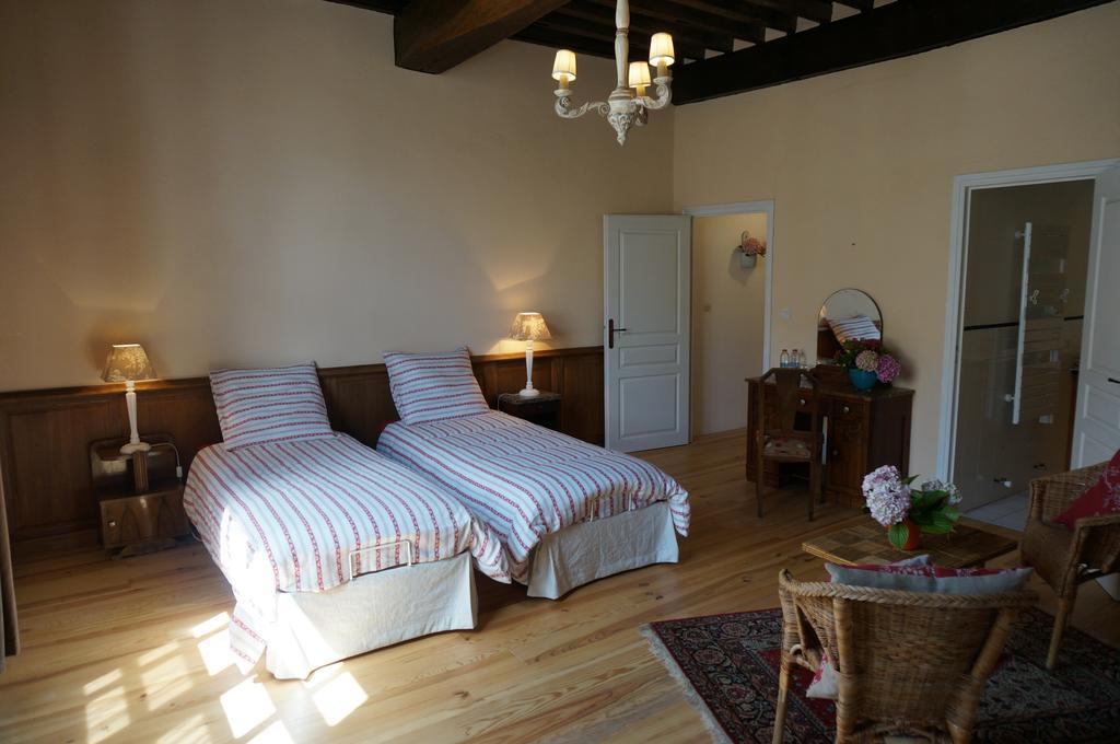 Maison Arriu Bed and Breakfast Montaut  Rum bild