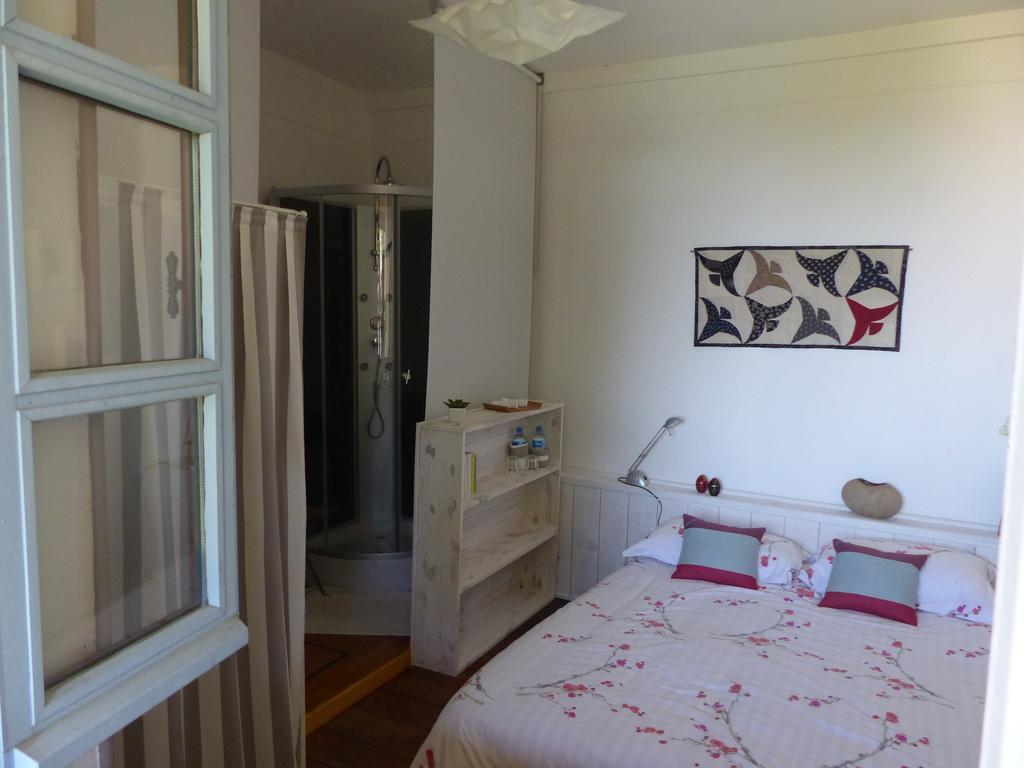 Maison Arriu Bed and Breakfast Montaut  Exteriör bild